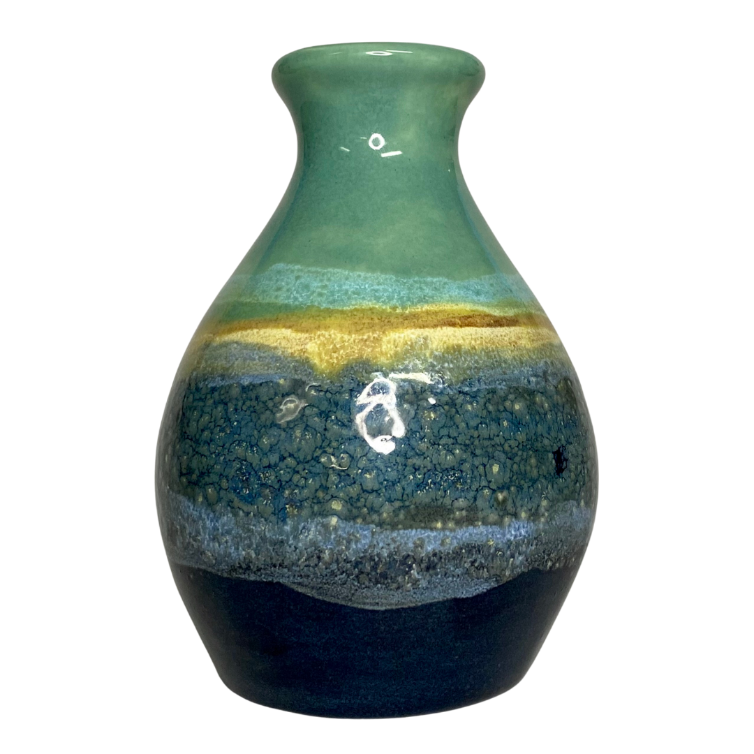 ⭐️ Pear Bud Vase