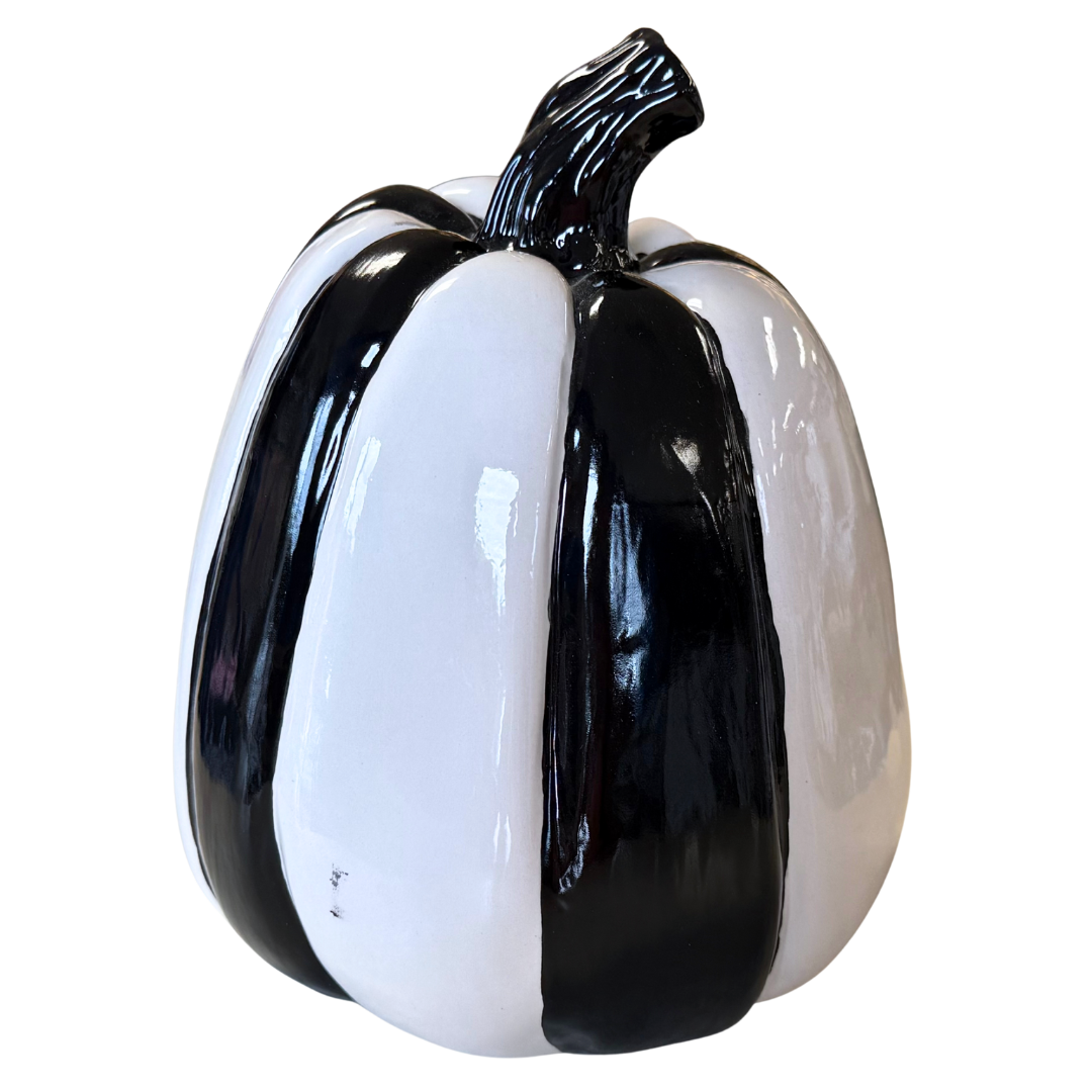 🦇 Tall Pumpkin Collectible